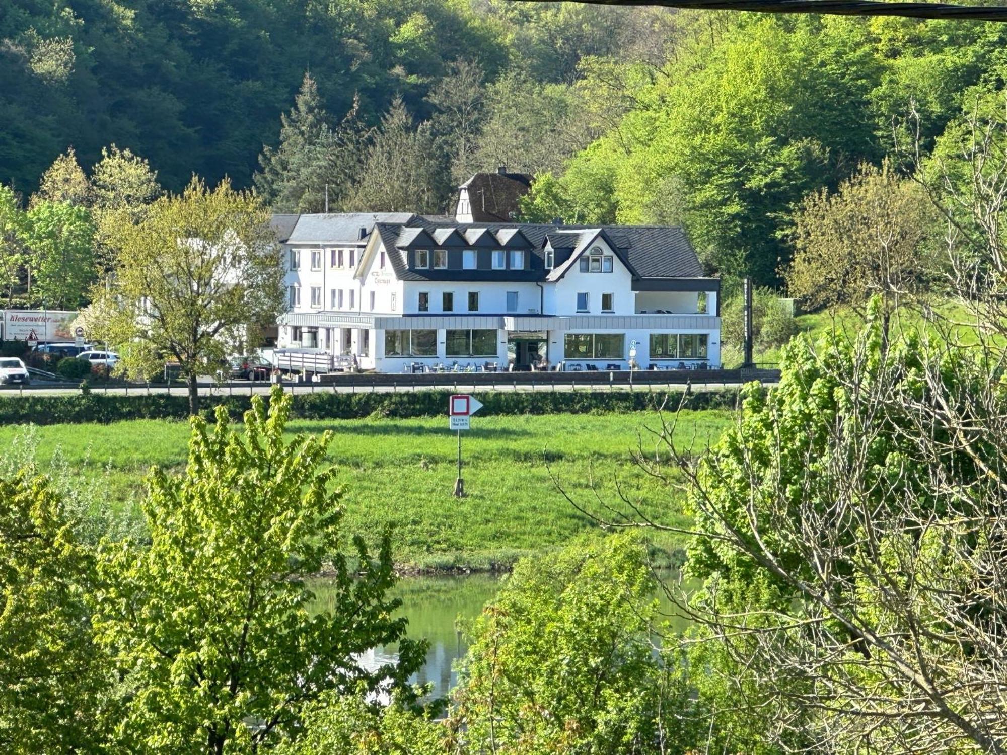 Hotel Ostermann Treis-Karden Bagian luar foto